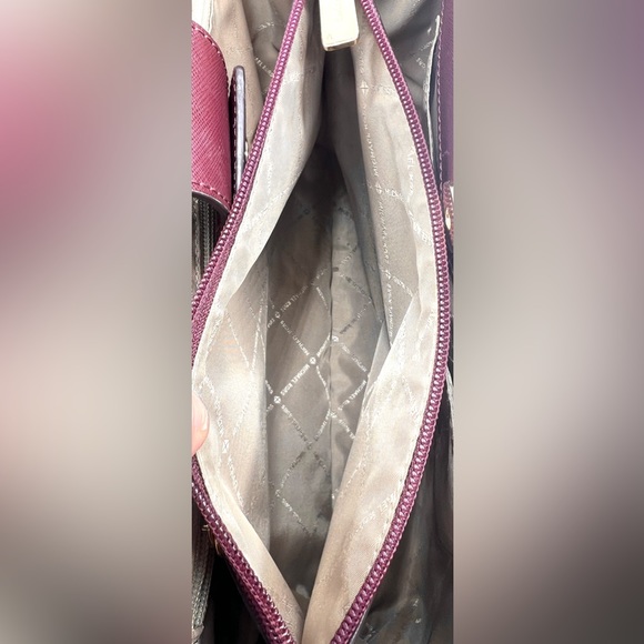 Michael Kors Susannah Tote - Picture 14 of 14